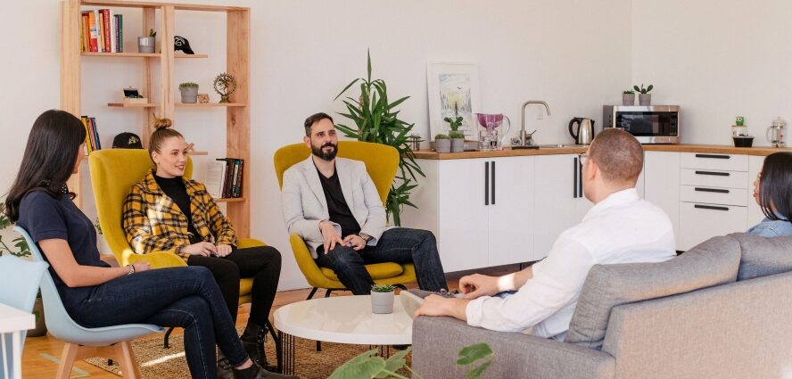 munca la distanta avantaje si beneficii